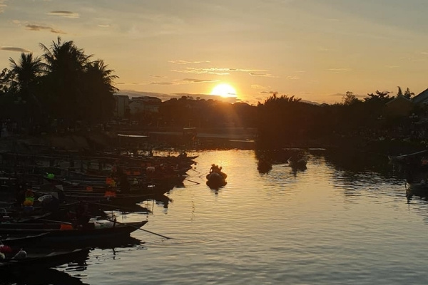 10 day itinerary for Vietnam Sunset in Hoi An