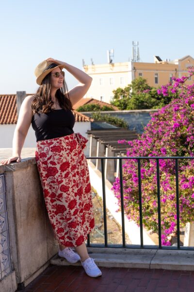 Miradouro de Santa Luzia Lisbon photoshoot by flowers